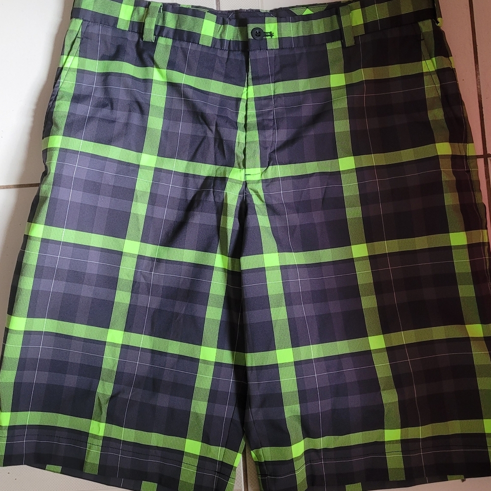 NIKE MENS GOLF SHORTS
